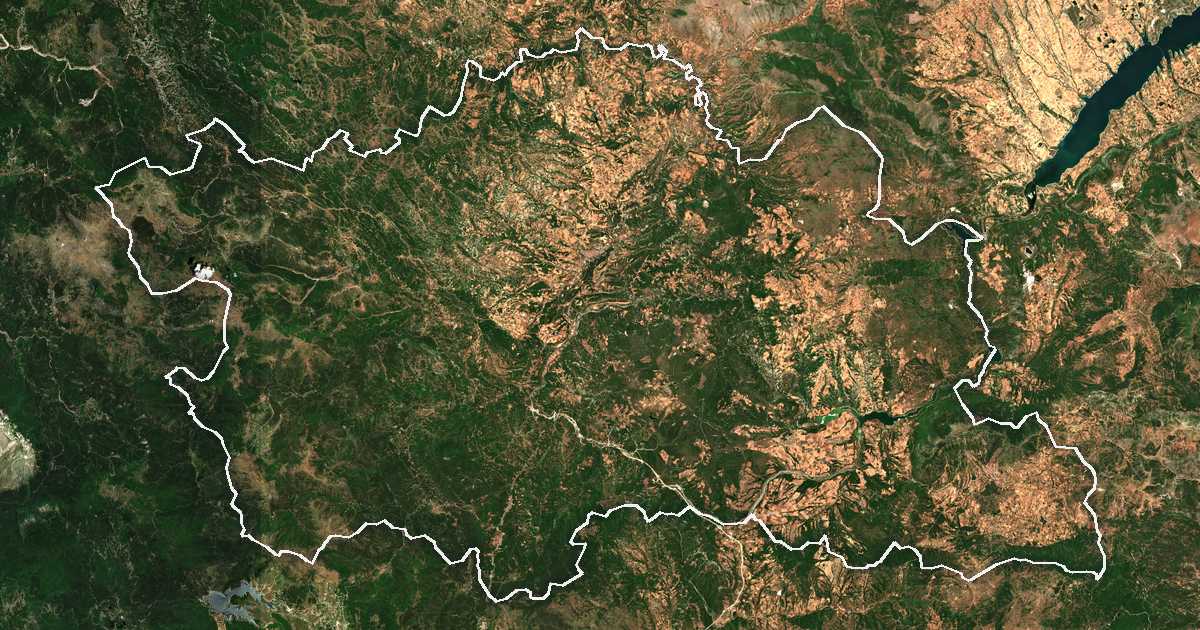 Satellitenbild mit eingezeichneter Grenze: Grevena