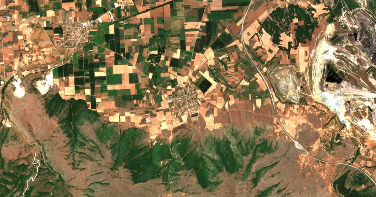 Satellitenkarte von Asvestópetra