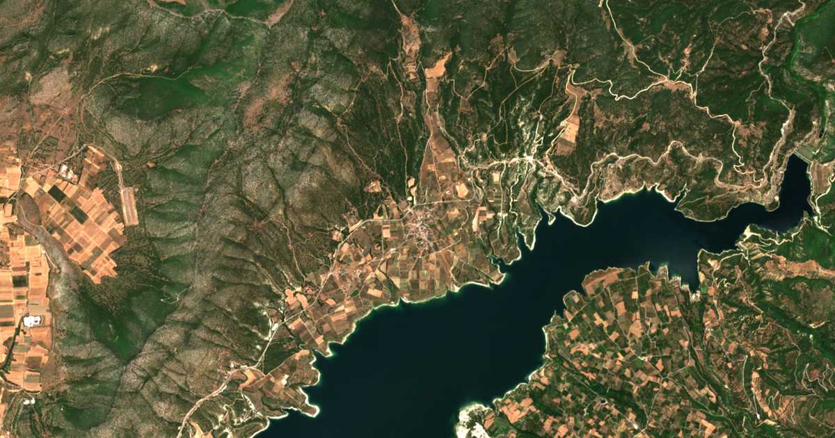 Satellitenkarte von Ímera