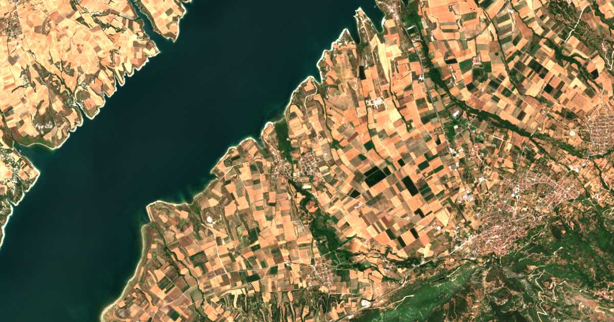Satellitenkarte von Kranídia