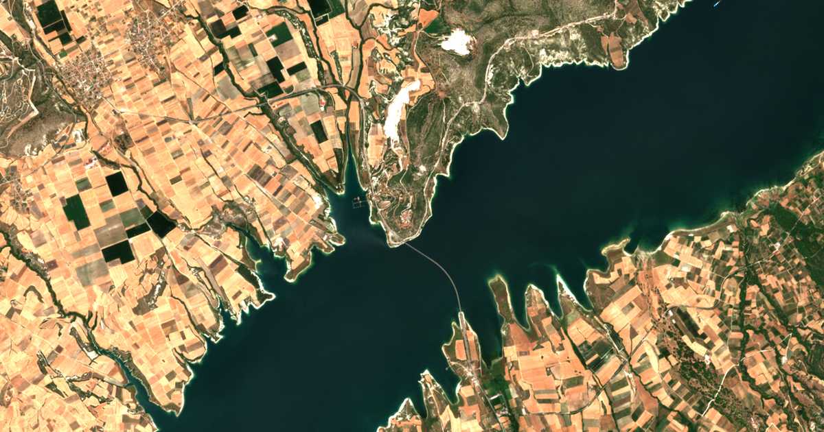 Satellitenkarte von Neraida
