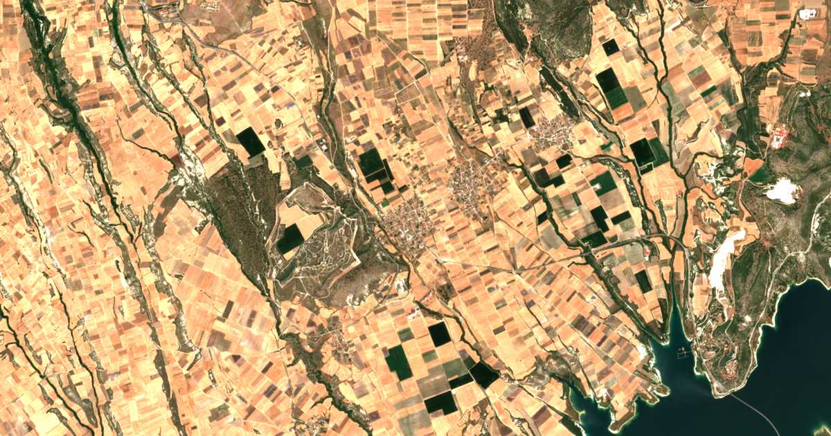 Satellitenkarte von Vathýlakkos