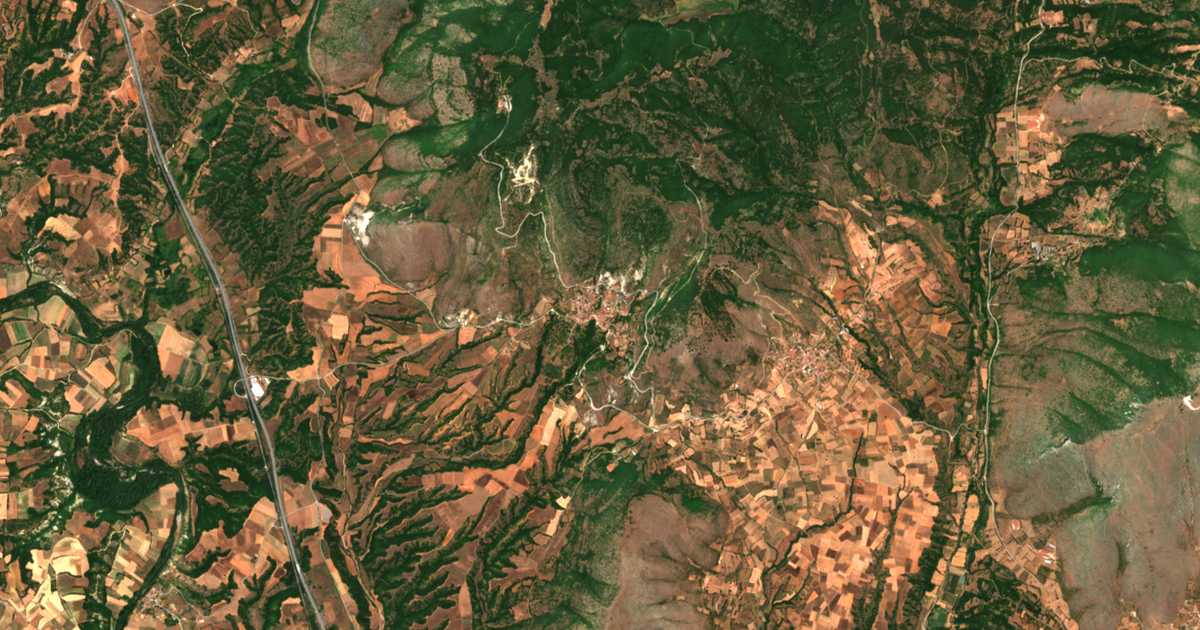 Satellitenkarte von Dryóvounon
