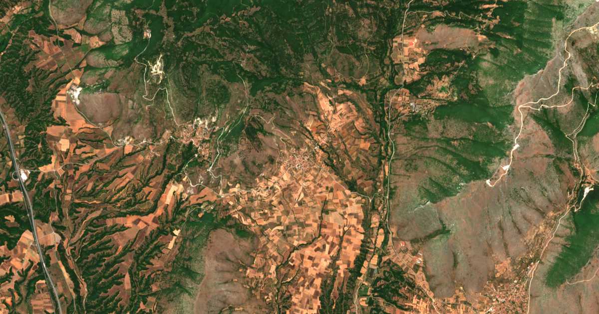 Satellitenkarte von Pelekános