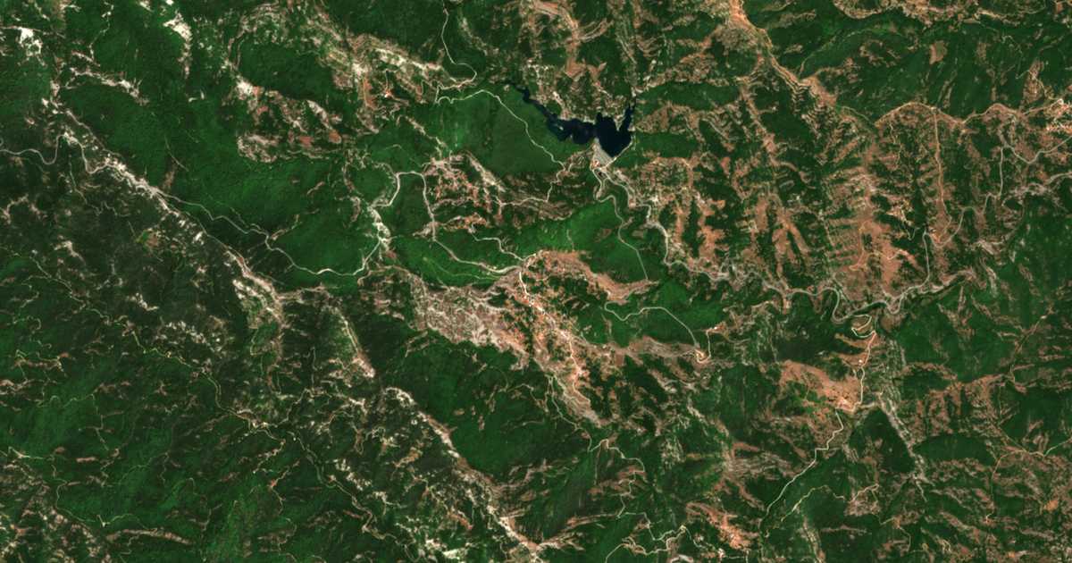 Satellitenkarte von Pentálofos
